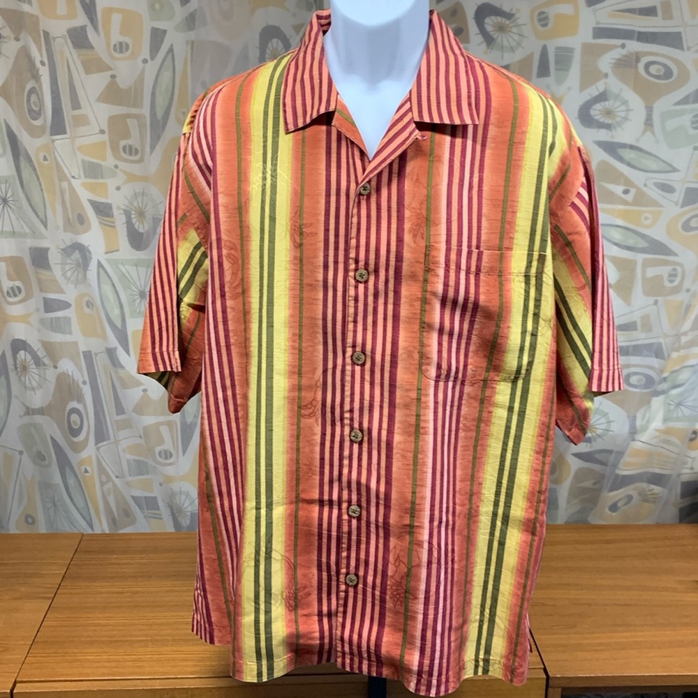 TOMMY BAHAMA 100% Silk Button Down Collared Short Sleeve Shirt